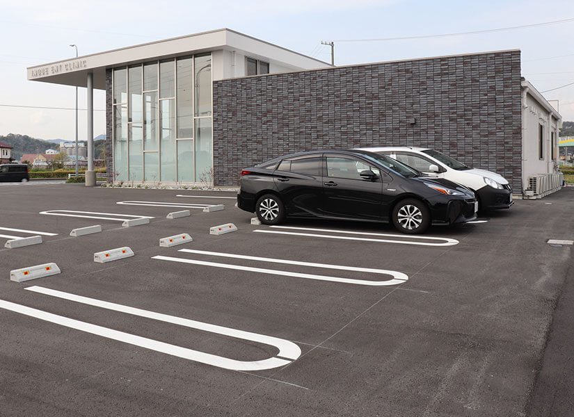 医院横駐車場